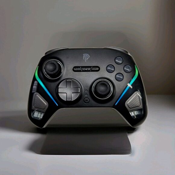 EasySMX D10 Wireless Game Controller – TMR Anti-Drift Joysticks, Dual-Mode... - Picture 1 of 9